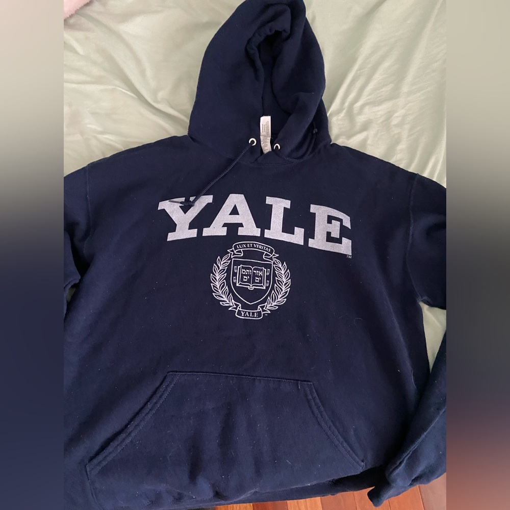 Yale sweatshirt